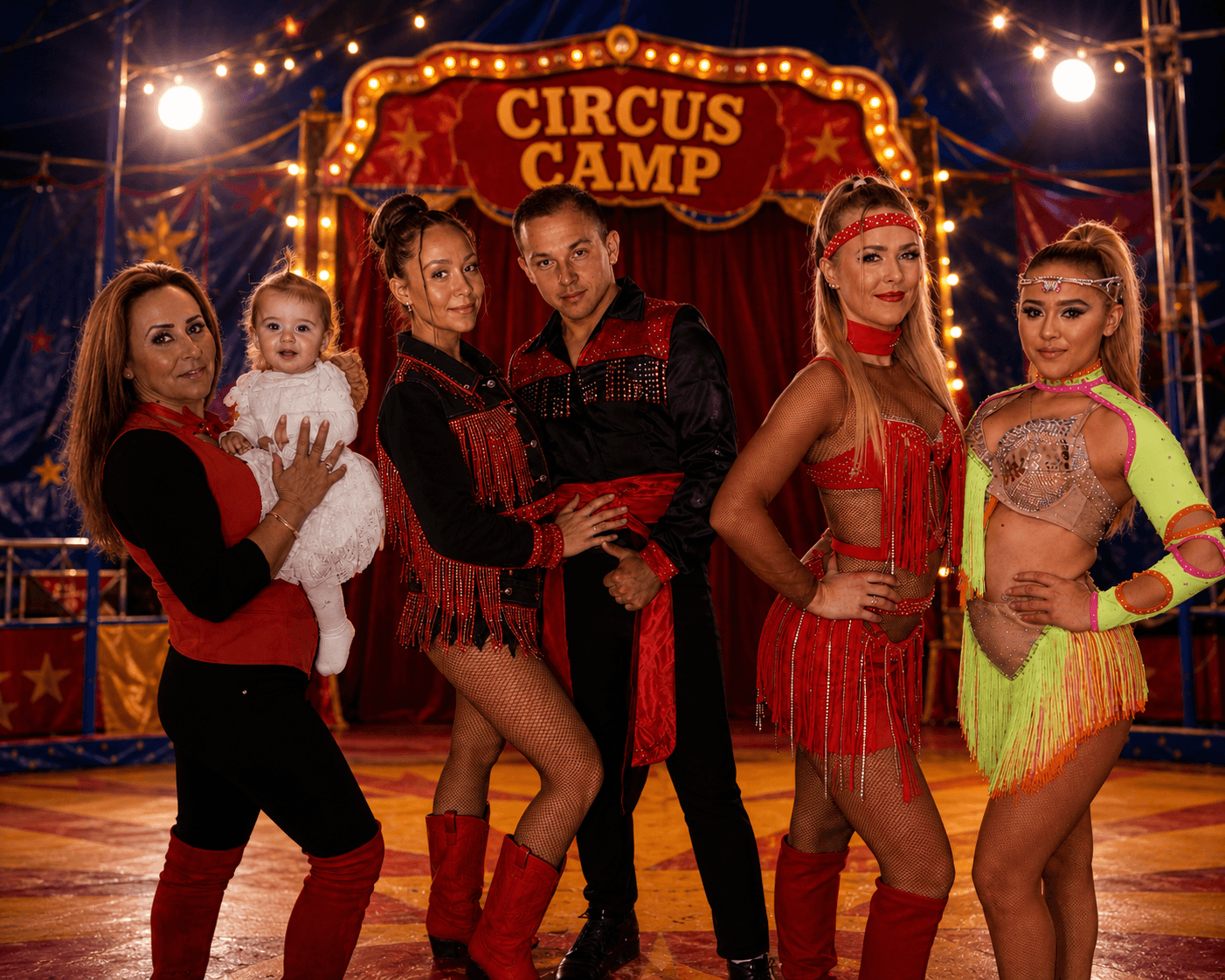 Die Camp-Familie im Circus-Zelt